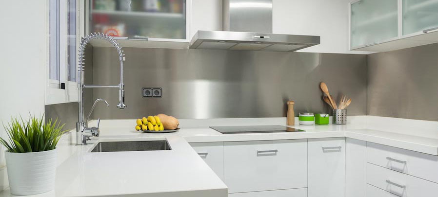 cocina con acero inoxidable